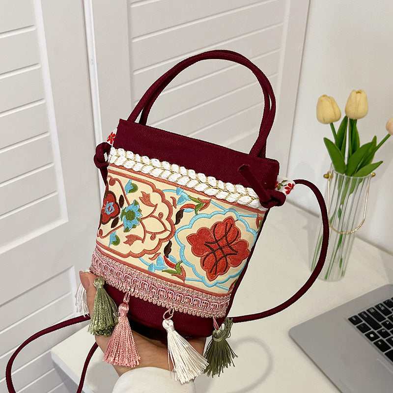 Travel bag new ethnic style bag trend bag bucket crossbody bag tassel