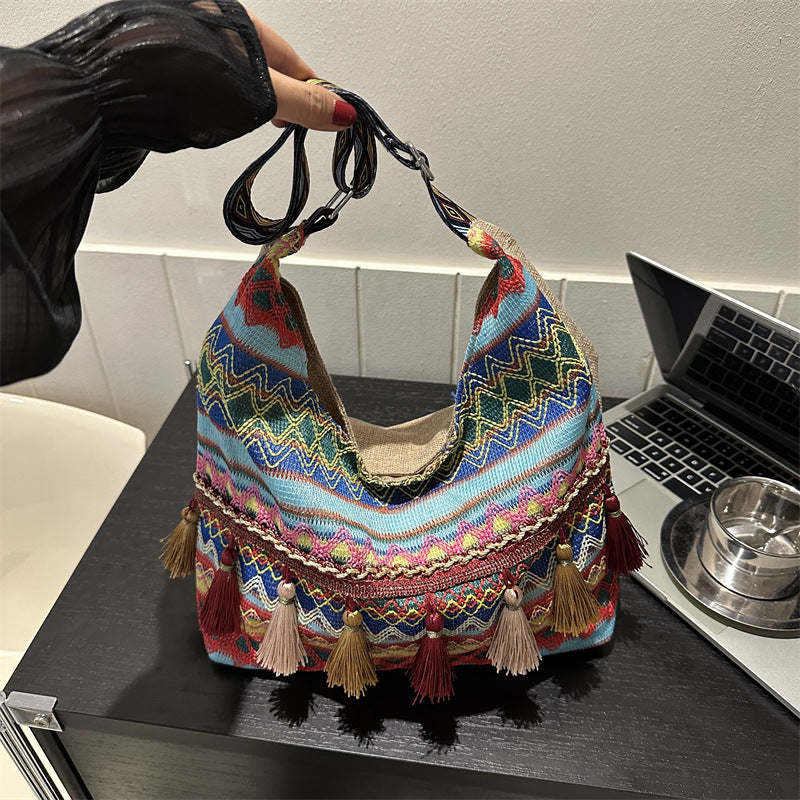 Large-capacity Chinese style tassel casual bag armpit crossbody bag