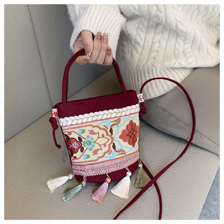 Travel bag new ethnic style bag trend bag bucket crossbody bag tassel