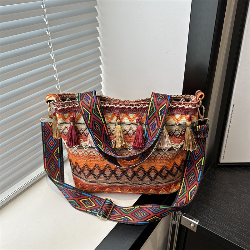 Ethnic style crossbody retro embroidery large capacity