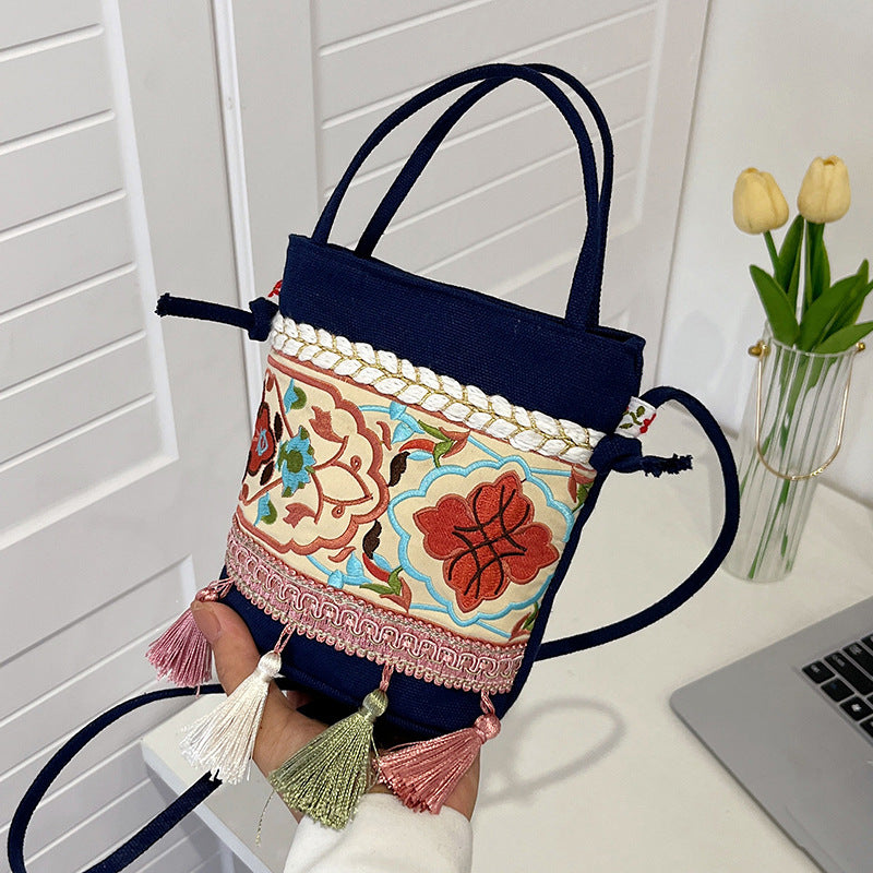 Travel bag new ethnic style bag trend bag bucket crossbody bag tassel