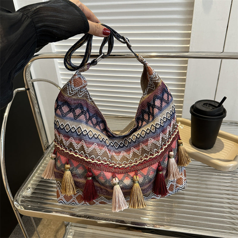 Large-capacity Chinese style tassel casual bag armpit crossbody bag