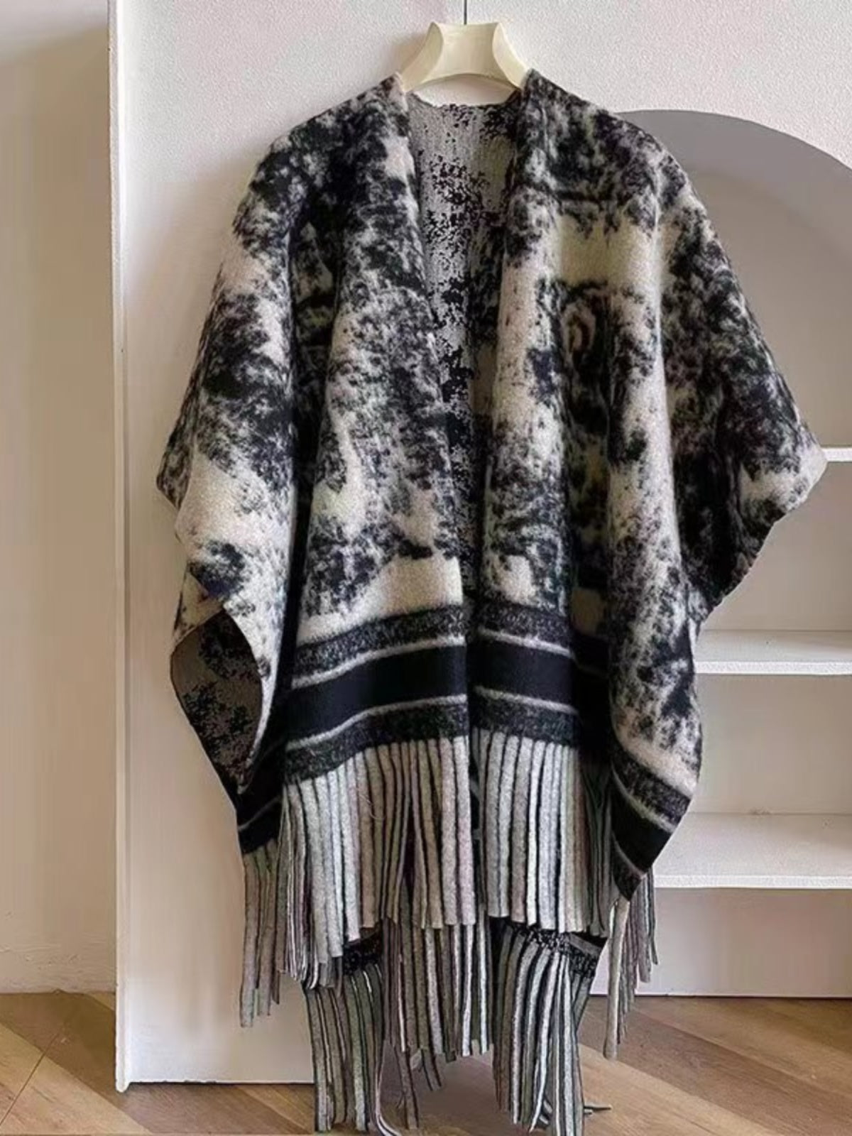 Ethnic style shawl autumn and winter travel warm imitation cashmere poncho oversized cloak scarf retro