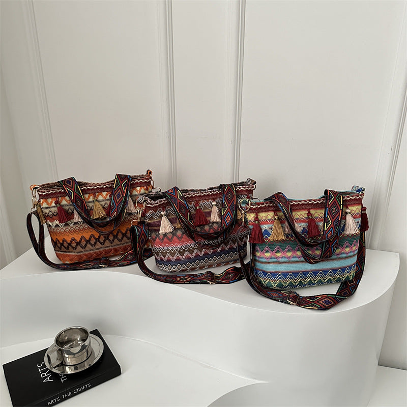 Ethnic style crossbody retro embroidery large capacity