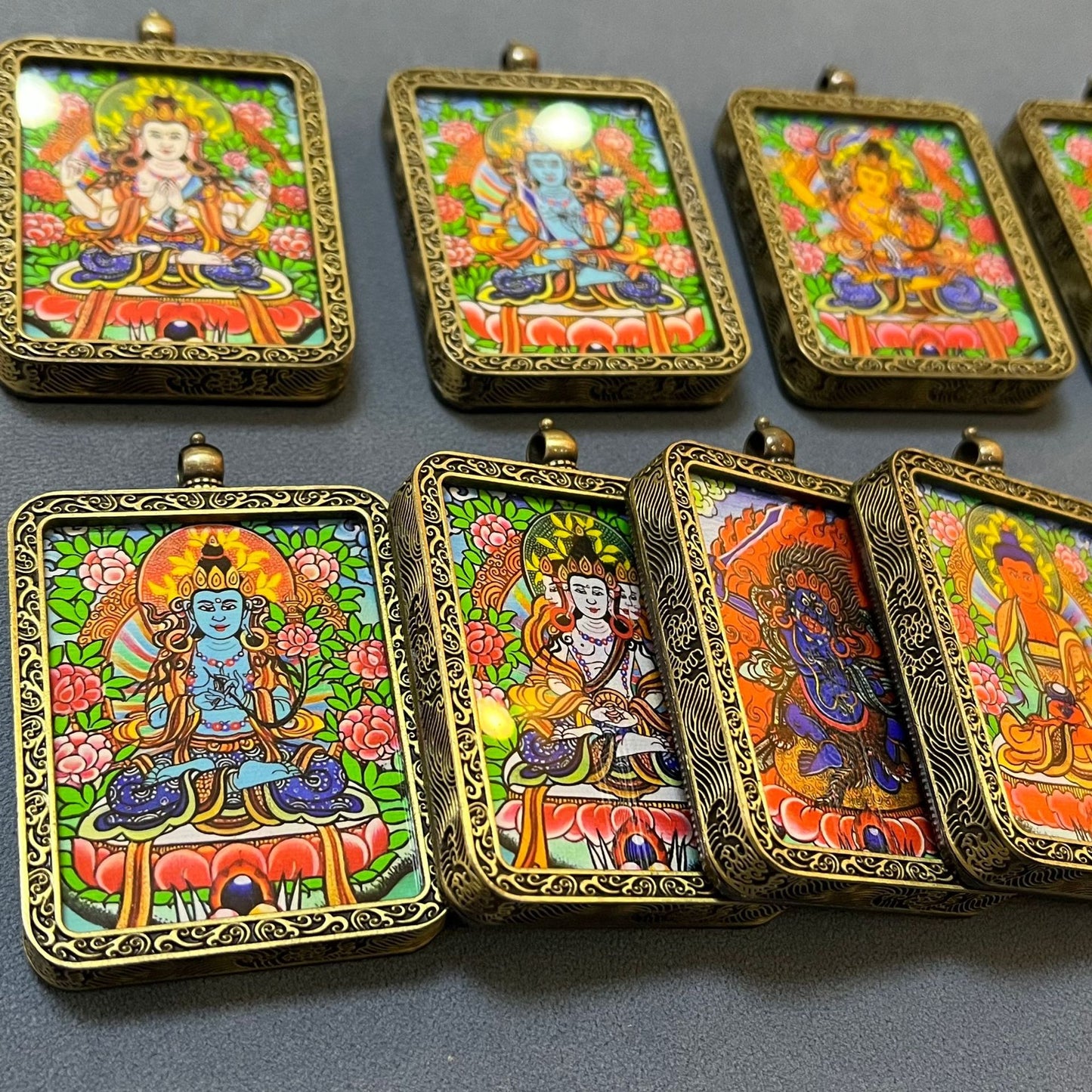 Five-way God of Wealth Thangka Pendant Amulet Necklace Yellow God of Wealth Black God of Wealth Gawu Box Life Year Guardian Buddha Amulet