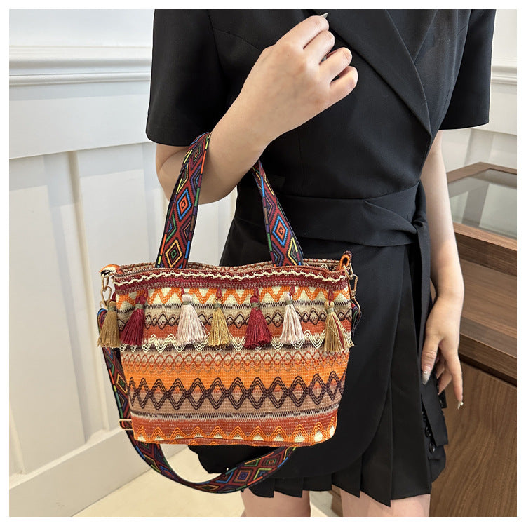 Ethnic style crossbody retro embroidery large capacity