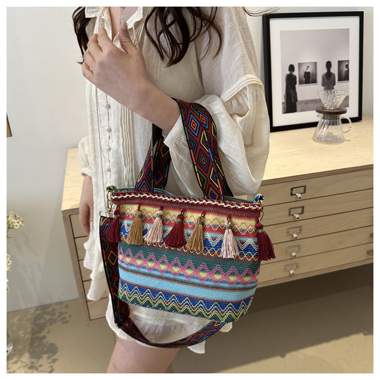 Ethnic style crossbody retro embroidery large capacity