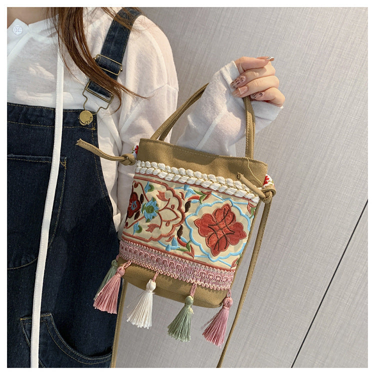 Travel bag new ethnic style bag trend bag bucket crossbody bag tassel